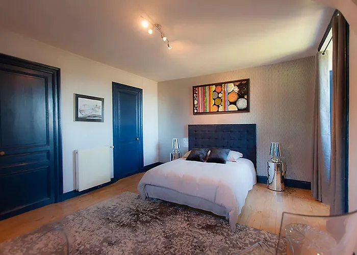 Chateau Marieville 4*