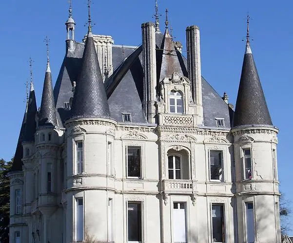 Chateau Marieville Pensión 4*