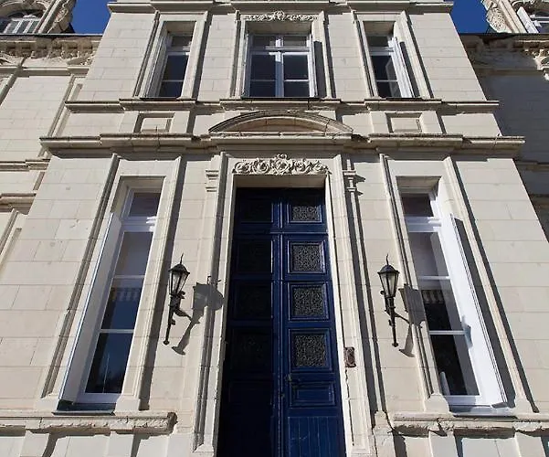 Chateau Marieville 4*