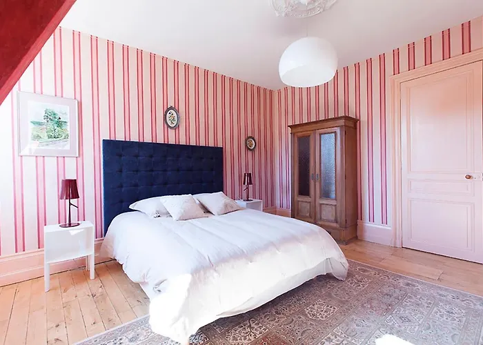 Chateau Marieville Pensión 4*